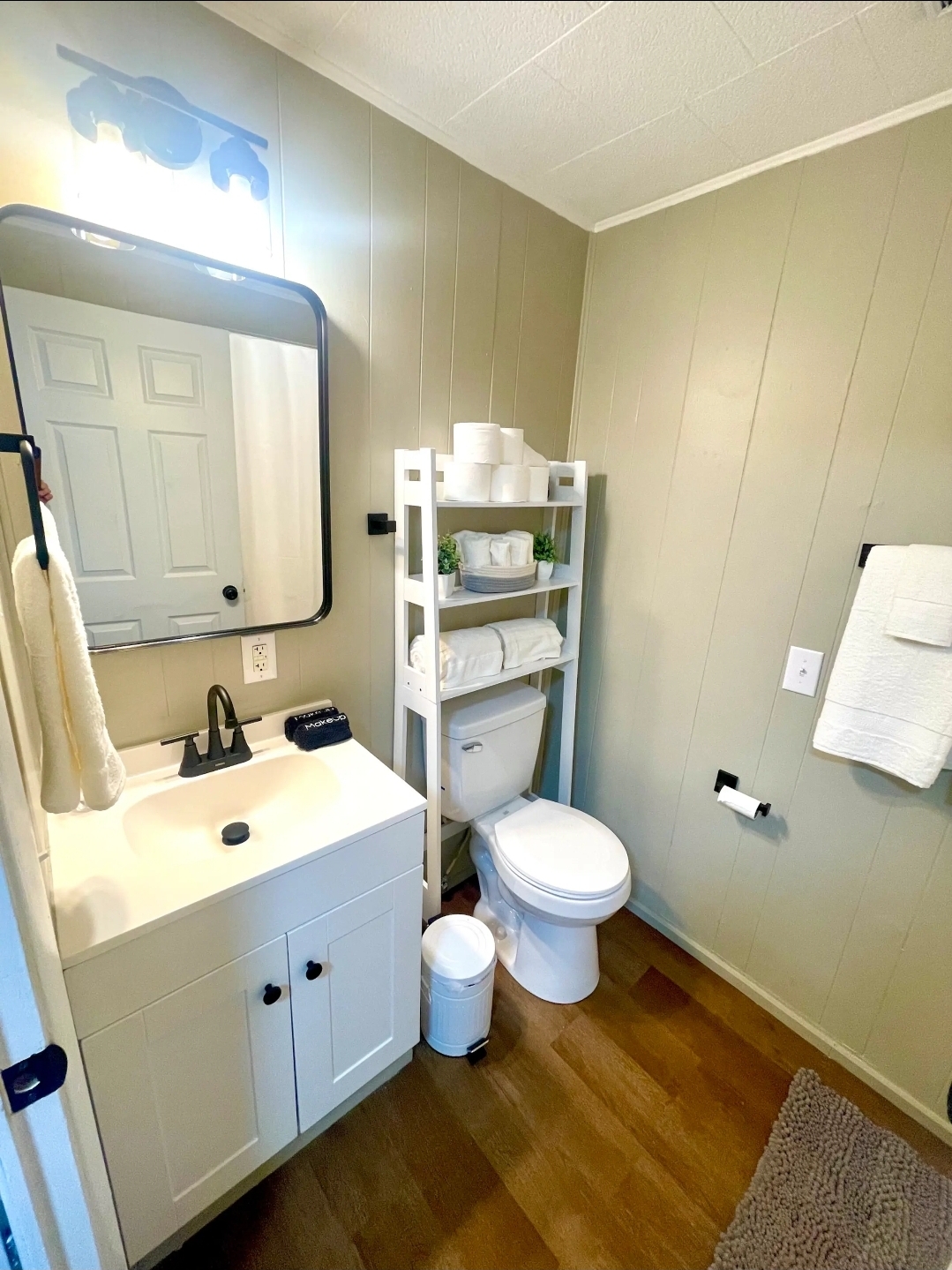 Unit 1 - Modern bathroom with vanity