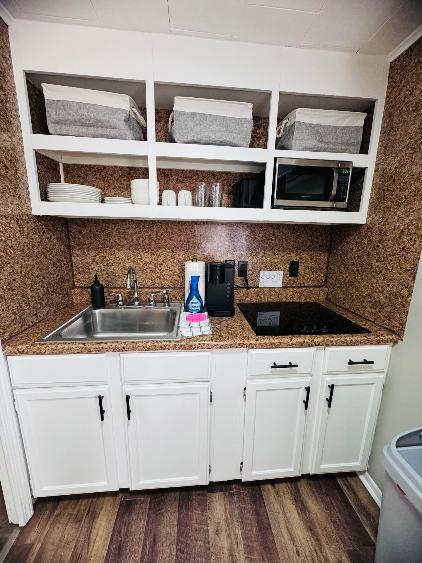 Unit 4 - Queen bedroom with natural light