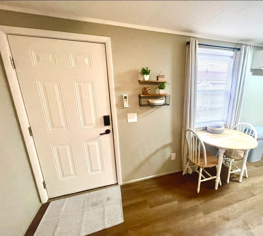 Unit 1 - Entry with smart lock
