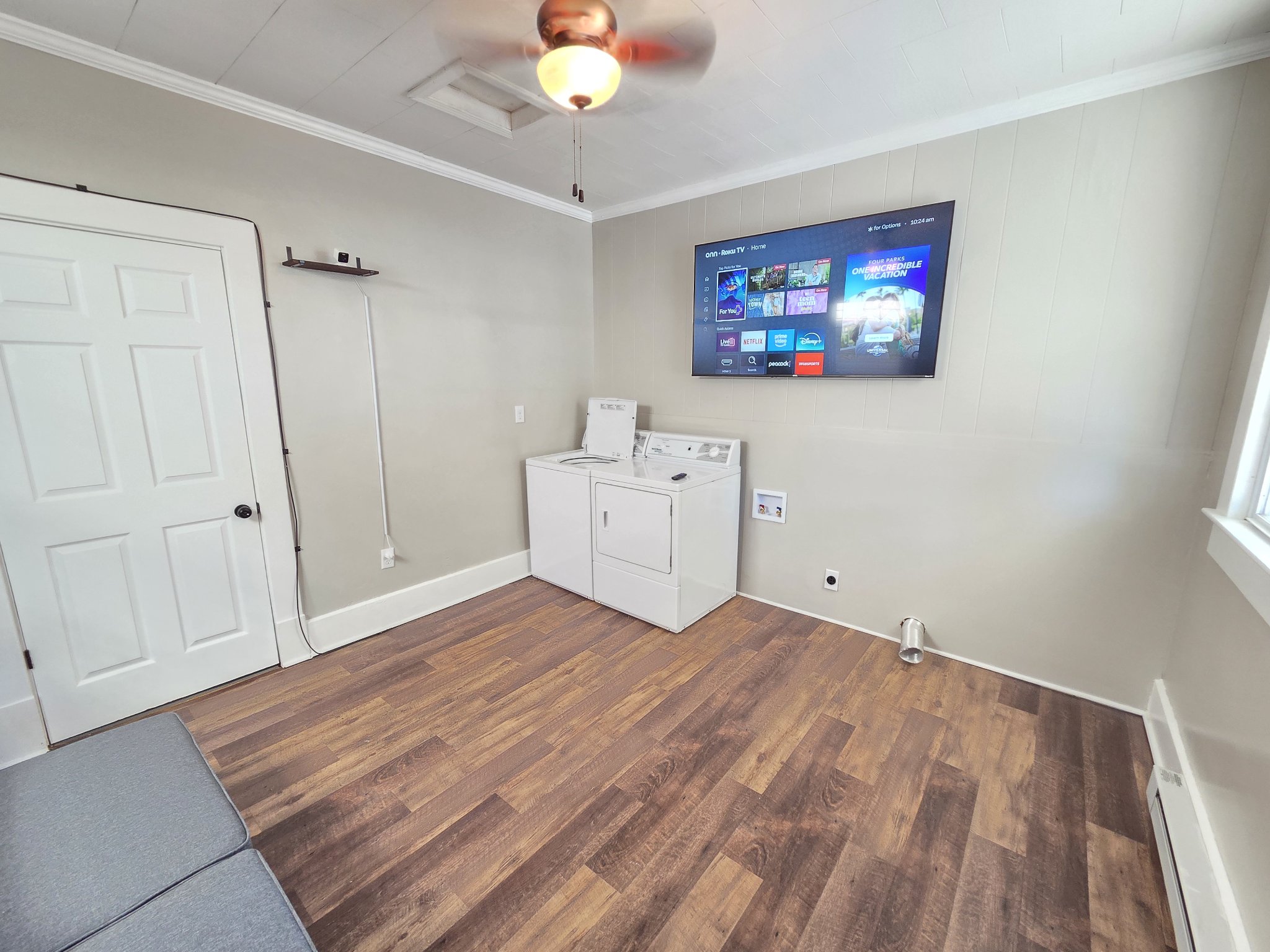 Shared Laundry - Washer, dryer, and TV